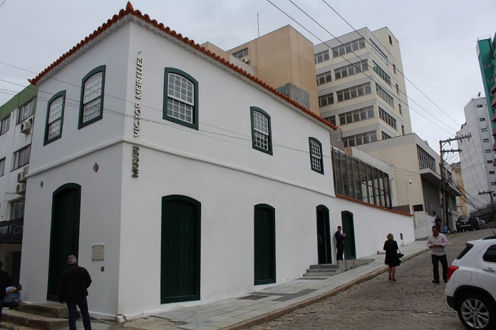 Passeios culturais em Florianópolis: Fachada do Museu Victor Meirelles, no Centro de Florianópolis