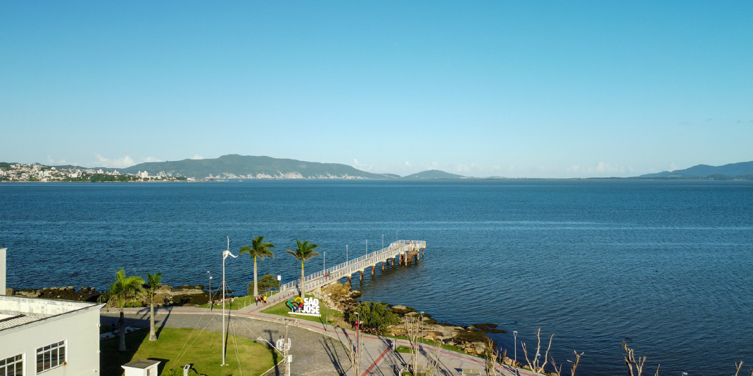 Imagem da vista da Beira Mar onde quem estiver no D/Pace Smart Living terá o privilégio de vivenciar 