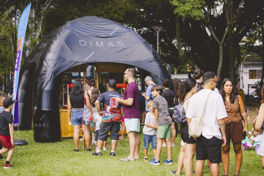 stand da Dimas Construções na Maratona Cultural de Florianópolis 2026
